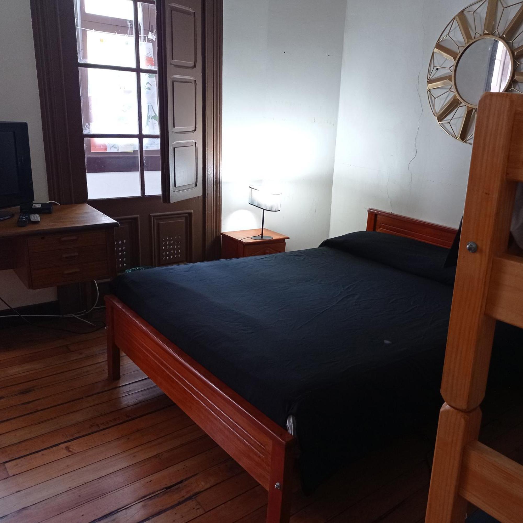 Hostal Irreal Santiago Buitenkant foto