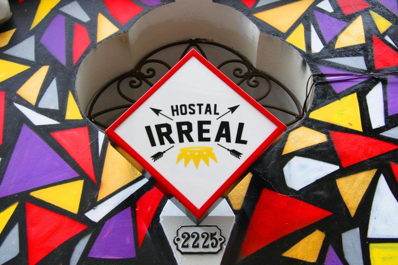 Hostal Irreal Santiago Buitenkant foto